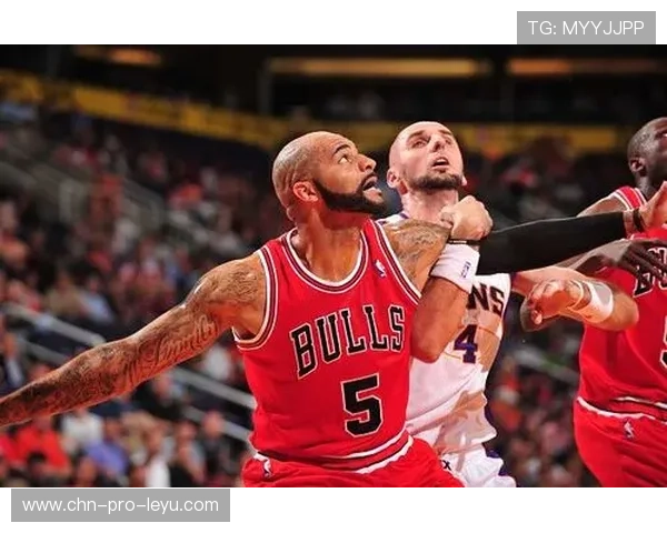 公牛战术布置：如何在对手压力下保护持球者