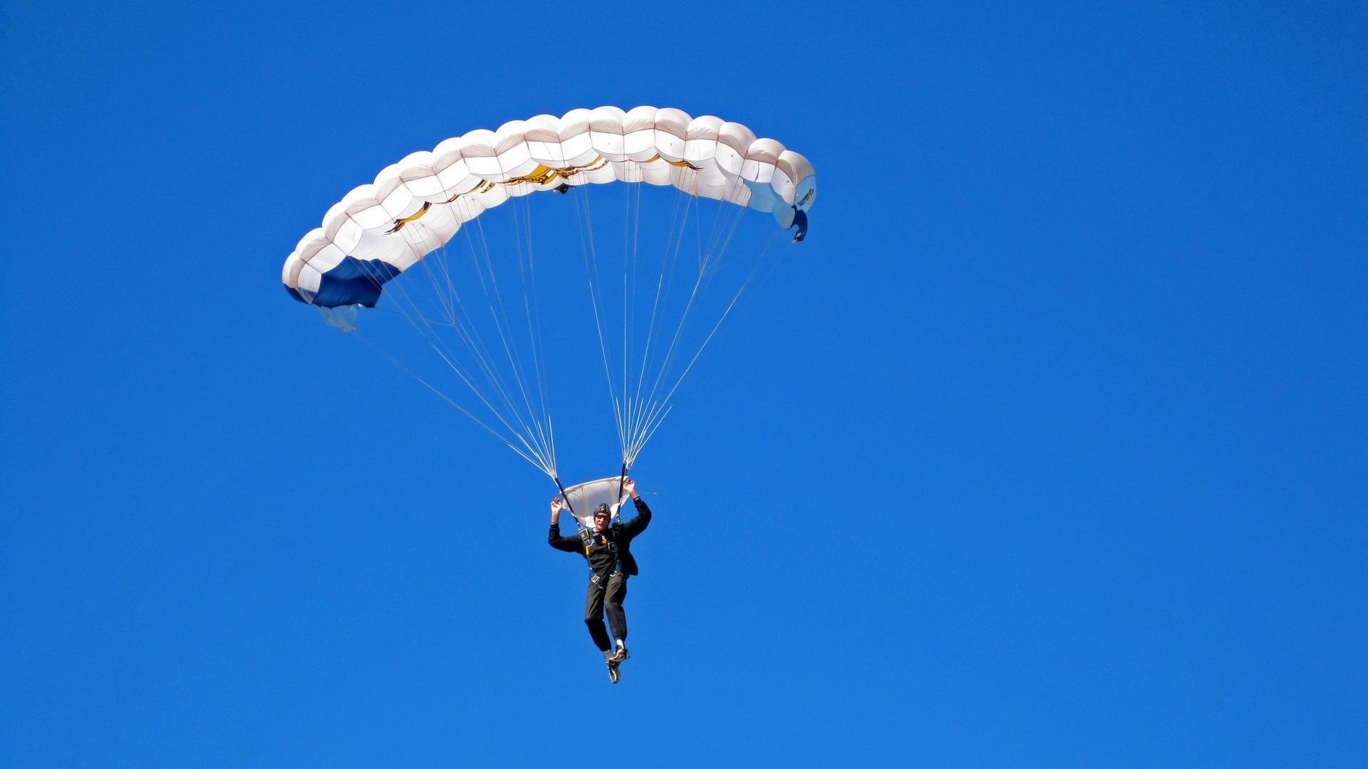 乐鱼体育网站入口-LOL英雄技能连招极致操作，lol英雄连招技巧