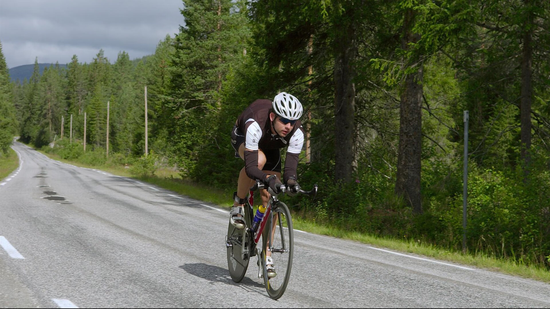 CS2战术操作瞬间高光，cs2中有什么键