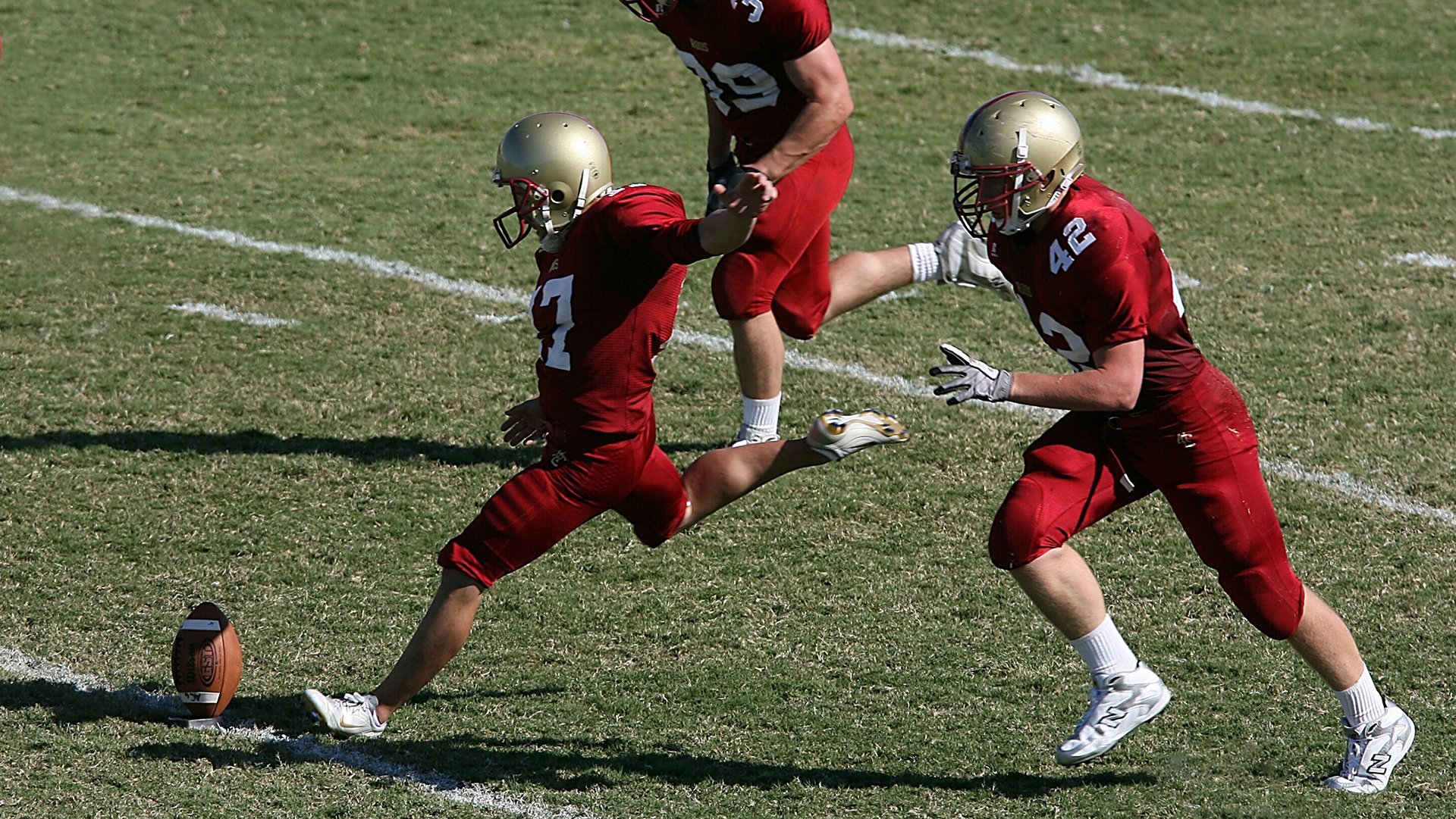 乐鱼官方登录入口-凯塞多1亿欧领衔！德转防守型中场身价榜出炉，德转球员身价排行2020